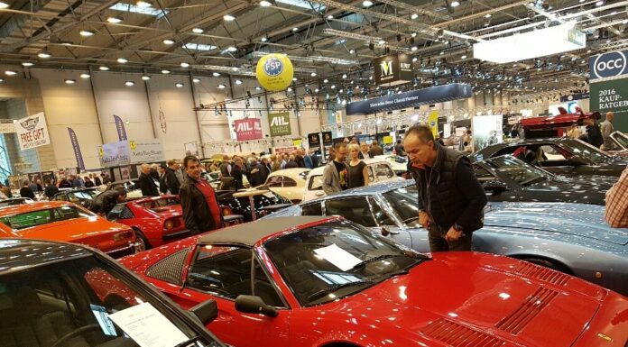 Technoclassica Essen pchli targ megasamochodów Technoclassica Essen