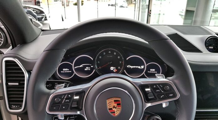Czy nowe zawsze jest lepsze – Porsche Cayenne