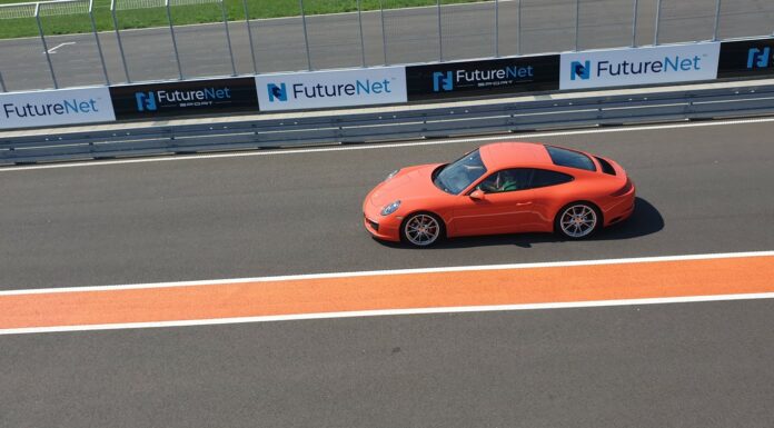 PORSCHE WYPRZEDZIŁO MERCEDESA