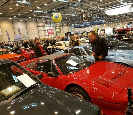 Technoclassica Essen pchli targ megasamochodów Technoclassica Essen